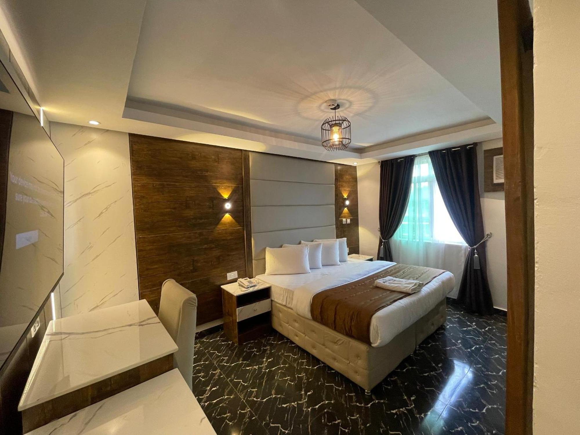 Presken K-One Hotel Ikeja Exterior foto